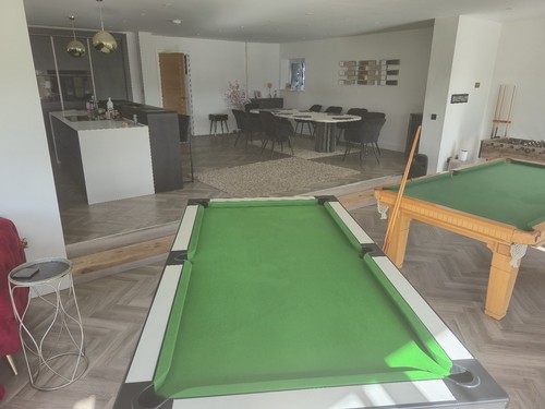 7x4 pool table - 7x4, refurb