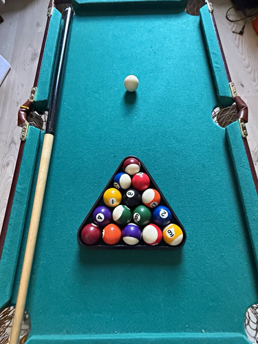 Mini table top pool - table,